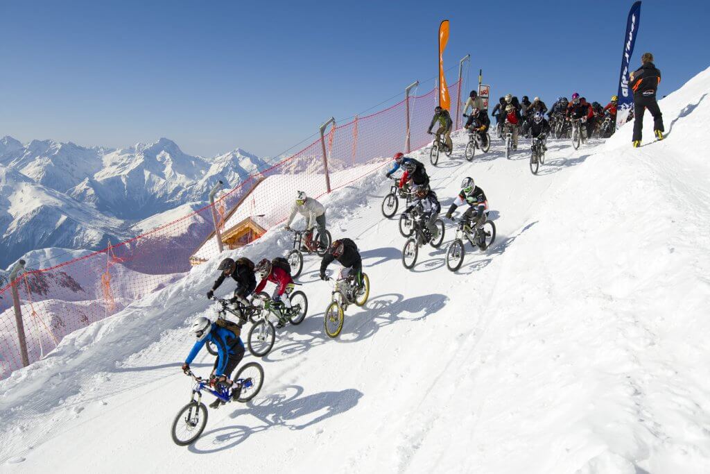 Alternative ski holidays Mountain bike Laurent Salino 1-4