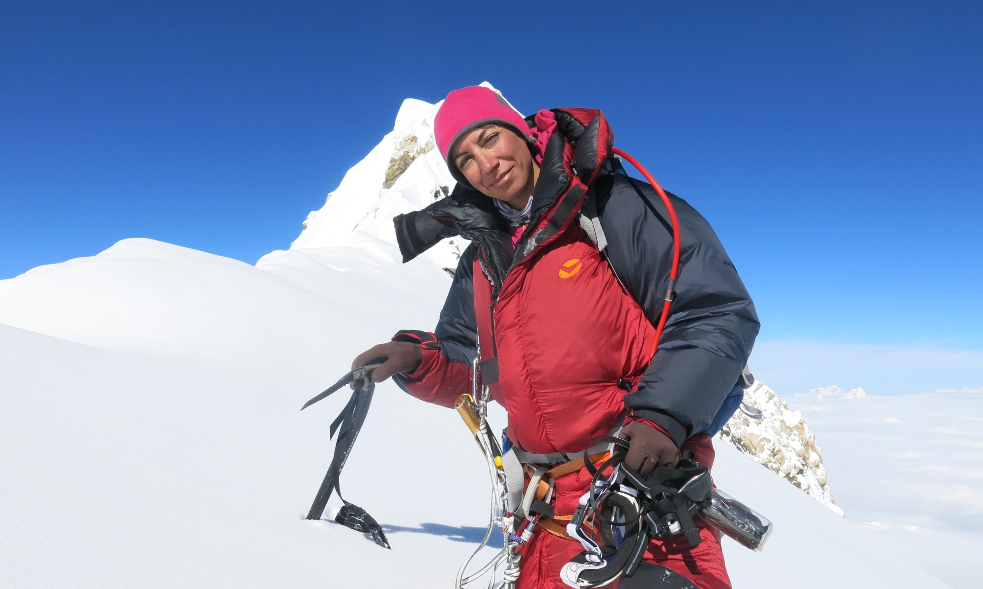 Climbing Mt Damāvand