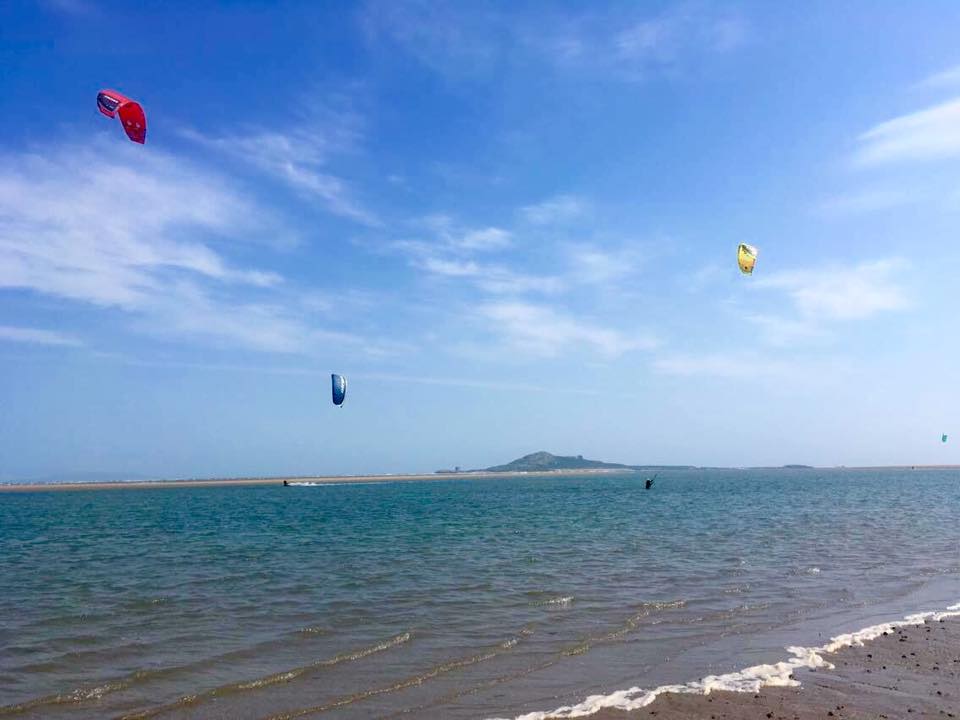 Things to do in Dublin Kitesurifing on Dollymount Strand