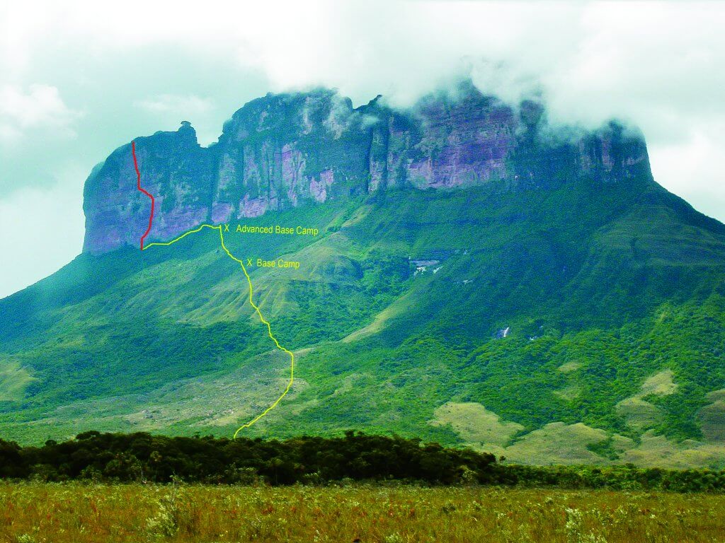 Climbing route on the southern side of the Upuigma Tepui
